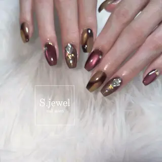ネイル S. JEWELのネイルデザイン