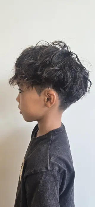 キッズ パーマ 🌟Cube 東山 侑以🎮𓈒⋆͛のヘアスタイル