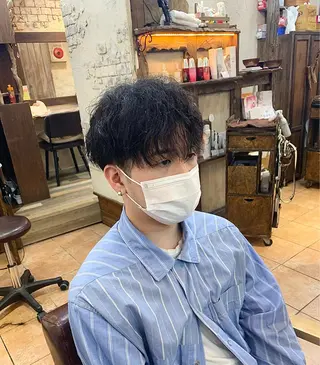 ミディアム パーマ メンズ 七原 海夕のヘアスタイル