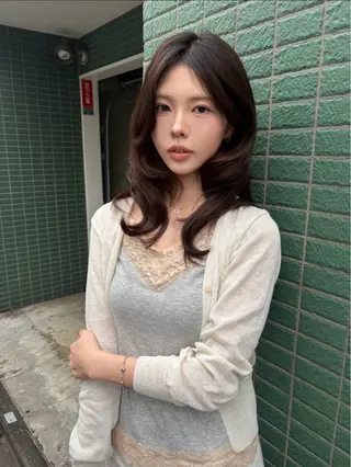 ミディアム 恵比寿 Yuki 地毛風カラー🌱のヘアスタイル