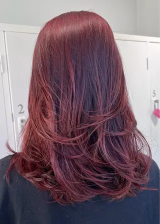 ミディアム カラー 艶ハイトーン🔆 ️️️安座間 希のヘアスタイル
