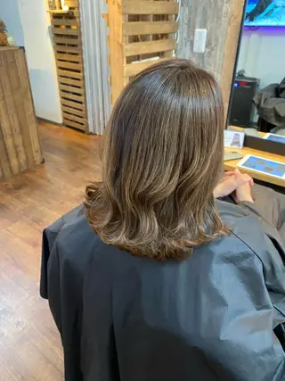 ミディアム カラー Luzir⭐︎ GEN⭐︎のヘアスタイル
