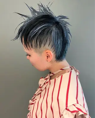 ショート カラー 圧倒的デザイン力 店長🎨RENAのヘアスタイル