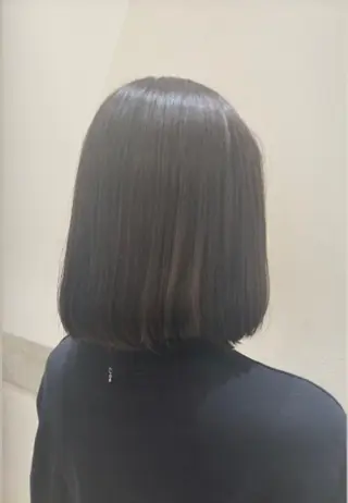 ミディアム 佐藤 睦月のヘアスタイル