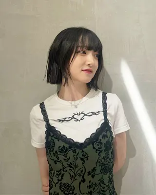 カラー rina韓国レイヤー ハッシュカットのヘアスタイル