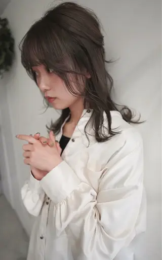 ミディアム カラー 💛🤍U too e’s /店長🧸のヘアスタイル