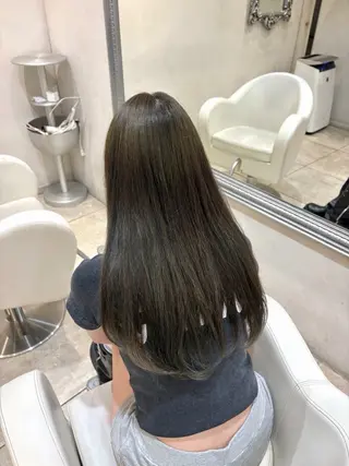 カラー 長田 晴のヘアスタイル