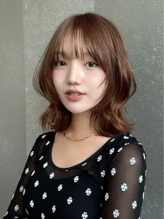 ミディアム カラー amane🎀🐇⸒ 透明感カラー|縮毛のヘアスタイル