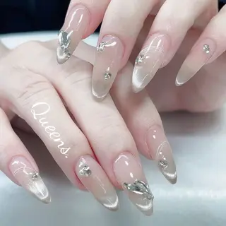 ネイル Queens テイのネイルデザイン