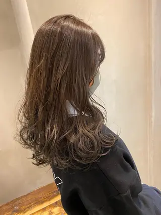 ミディアム 新宿/顔周りカット +レイヤー＝しずく♩のヘアスタイル