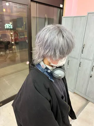 ショート カラー ブリーチ特化🌈 MANATOのヘアスタイル