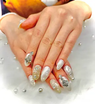ミディアム GGhouse narumiのネイルデザイン