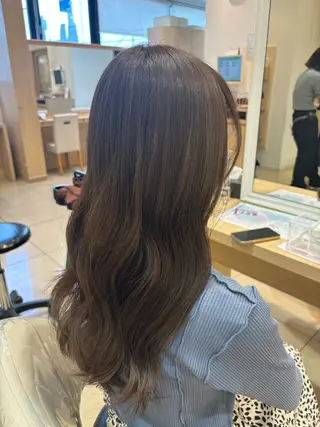 ロング カラー ヘアアレンジ ミドウチ アヤカのヘアスタイル