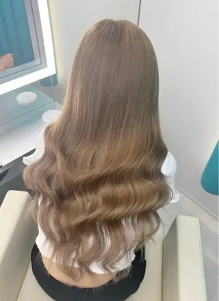 ロング カラー tace新宿 めいのヘアスタイル