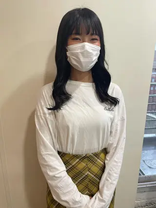 ロング カラー MIOベージュカラー 柔らかいカラーのヘアスタイル
