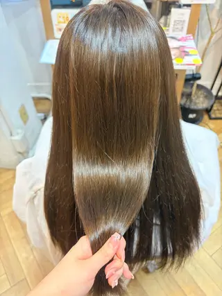 秋月友那 TR&スパ モデル募集中のヘアスタイル