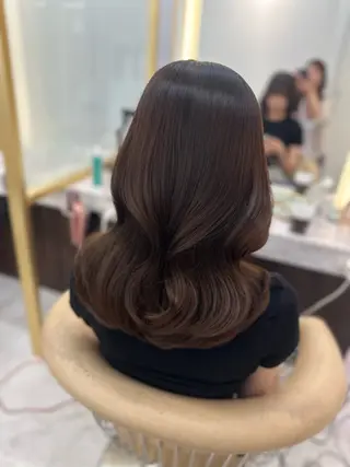 セミロング カラー MOE 🐱のヘアスタイル