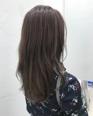セミロング カラー 当日予約🆗✂︎ ウエモト タクのヘアスタイル