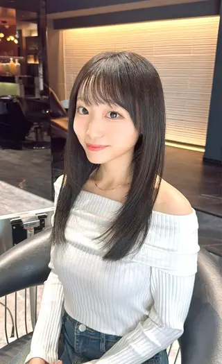 セミロング 酸性ストレート/ 透明感カラー/中村利のヘアスタイル