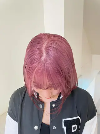 カラー 🎀ボブ＋ハイトーン シュカ👶🏻のヘアスタイル
