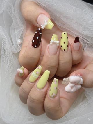 ネイル Lee Nailsのネイルデザイン