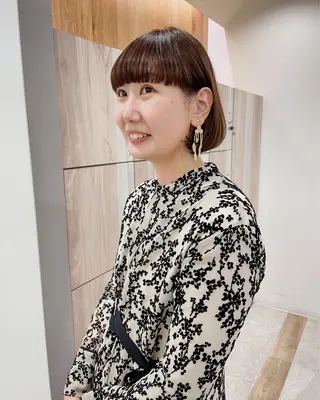 ミディアム カラー 緒方リエ 時短ショート・ボブのヘアスタイル