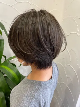 ショート カラー UNBLEACH ブリーチカラーのヘアスタイル