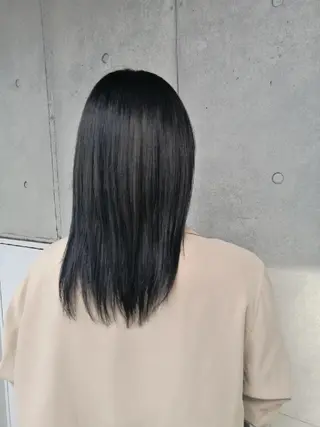 カラー ロング 渡辺 愛枝/艶カラー🩵のヘアスタイル
