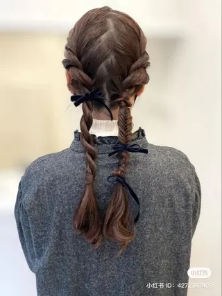 ロング ヘアアレンジ UNBIRTHDAY akariのヘアスタイル