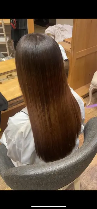 ロング 島田 亜季のヘアスタイル