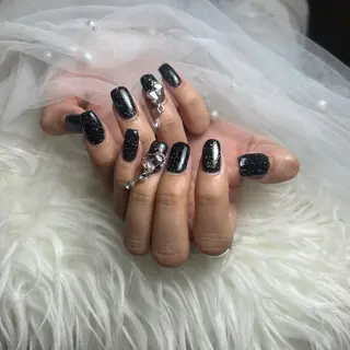 ネイル LAVISHもも /大和駅徒歩1分🐾のネイルデザイン