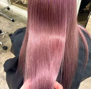 ロング るかブリーチ特化ピン クカラープルエクステのヘアスタイル
