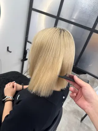 ミディアム 艶髪ハイトーン/ 美髪縮毛/ノトのヘアスタイル