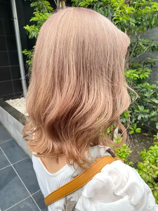 ショート カラー ブリーチカラー特化 U-topia小島のヘアスタイル
