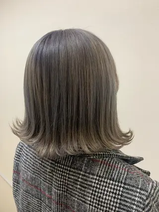 ミディアム カラー 🫧美髪矯正🫧透明 感カラー🫧チサトのヘアスタイル