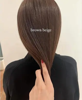 カラー 成岡 愛美のヘアスタイル