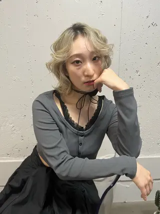 ヘアアレンジ ハイトーン レイヤー🎀meiのヘアスタイル
