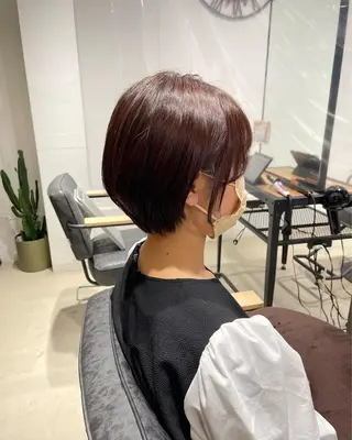 ショート 暖色カラー🍊 ボブ🌿顔周りcutのヘアスタイル