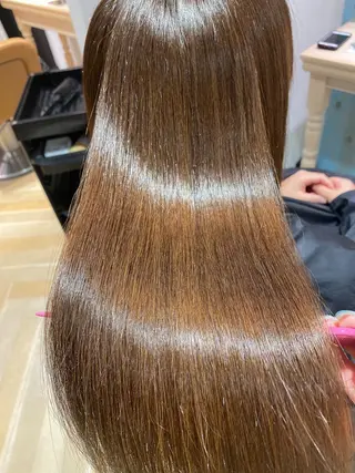 ロング 髪質改善 縮毛の達人 矢井由真のヘアスタイル