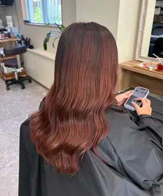セミロング 安谷屋 こはるのヘアスタイル