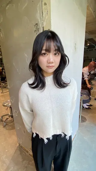 セミロング カラー 浅見 文音のヘアスタイル