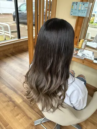 ロング カラー Agu hair 木間のヘアスタイル
