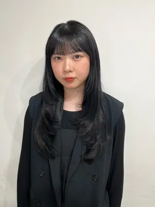 ロング 透明感 エイジのヘアスタイル