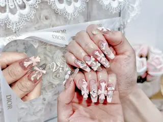 ネイル ✨Nailsalon Vi+✨のネイルデザイン