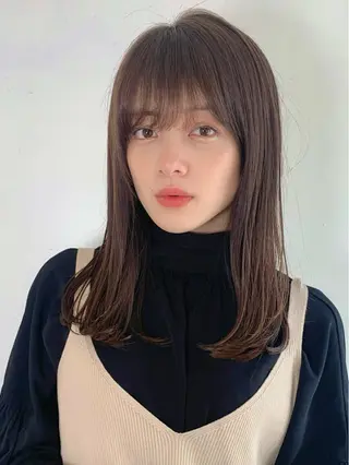ロング 米澤 由衣のヘアスタイル