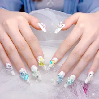 ネイル Jr.ネイリスト🤍 【Alissa】新栄のネイルデザイン