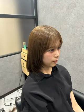 ミディアム 佐野 彩音のヘアスタイル