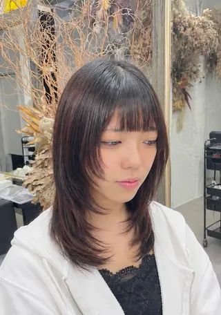 セミロング いちかわ ことねのヘアスタイル