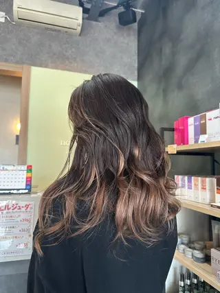ロング 坂庭 美夢のヘアスタイル