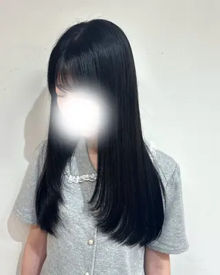 ロング レイヤーカット/ 暗髪カラー🧸ナシコのヘアスタイル